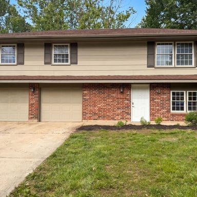 Property photo 1 of 1913 NE Grant Cir