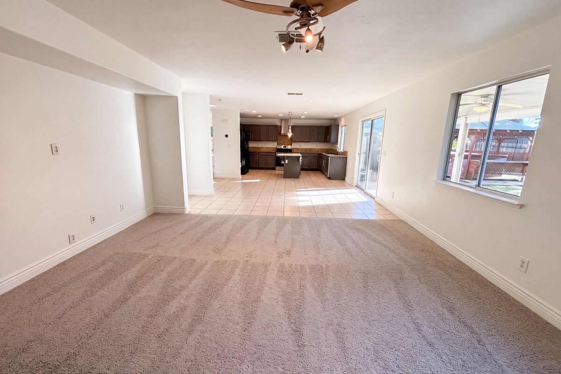 Property photo 3 of 2152 Arnold Dr