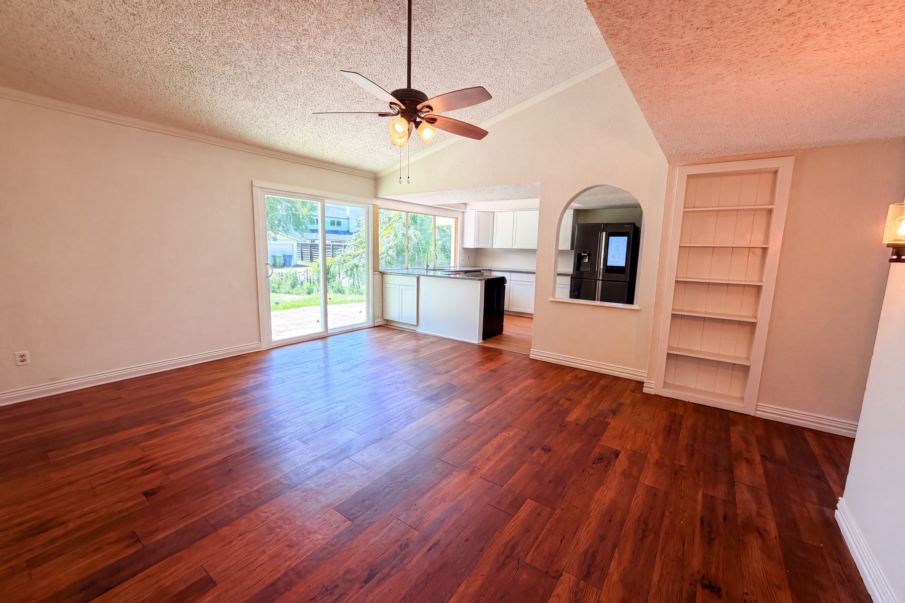Property photo 3 of 414 Meadowhill Dr