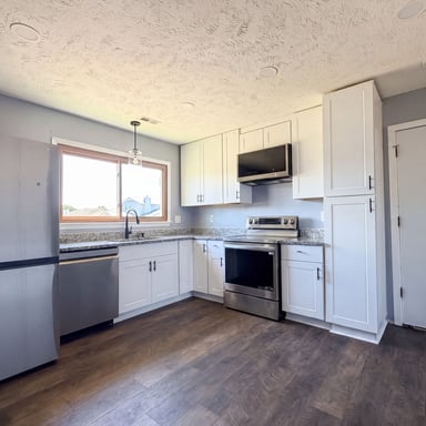 Property photo 2 of 1512 Dovetail Dr