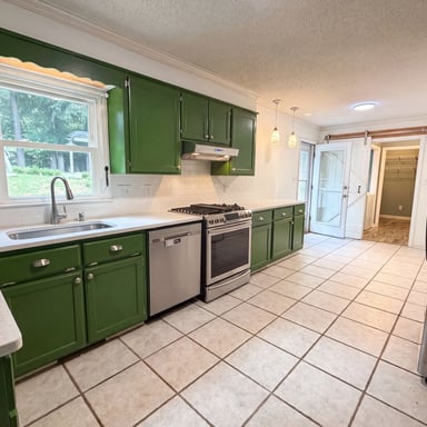 Property photo 2 of 1148 Blossom Ter