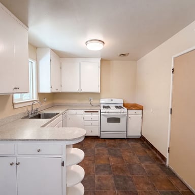 Property photo 2 of 918 Harrison Ave