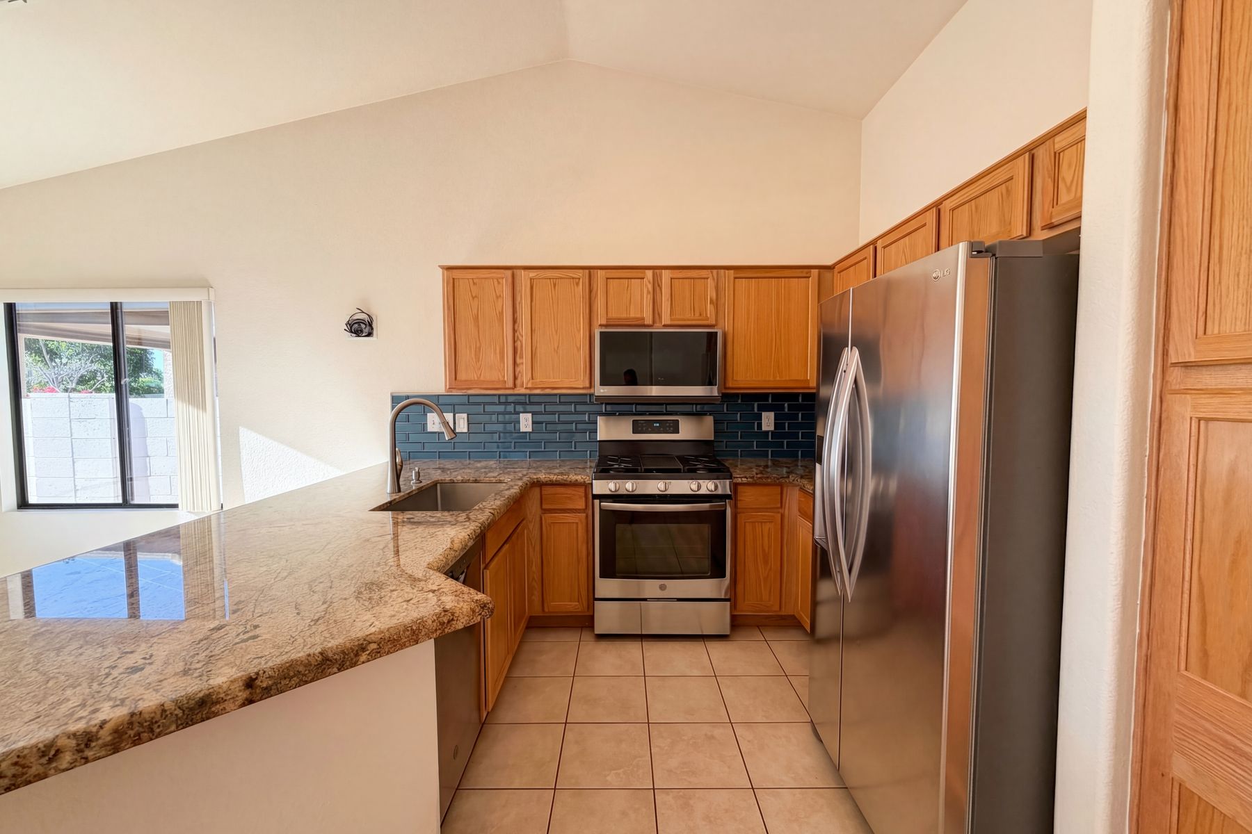 Photo 2 of 16 of 25210 S Wyoming Ave, Sun Lakes, AZ