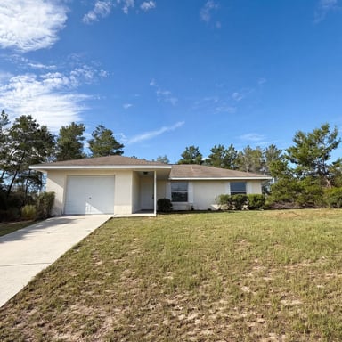Property photo 1 of 17956 SW 25th Avenue Rd