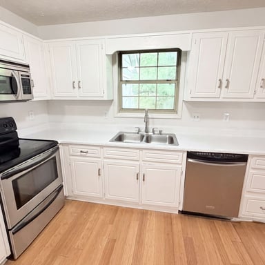 Property photo 2 of 4558 Coopers Creek Pl SE