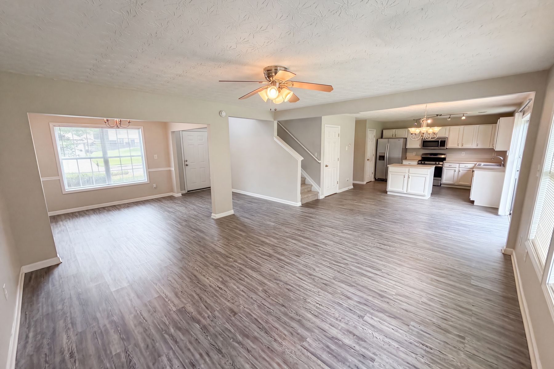 Property photo 3 of 4636 Pine Acre Cir