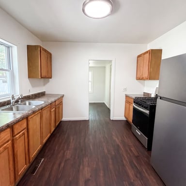 Property photo 2 of 5200 Camden Ave N