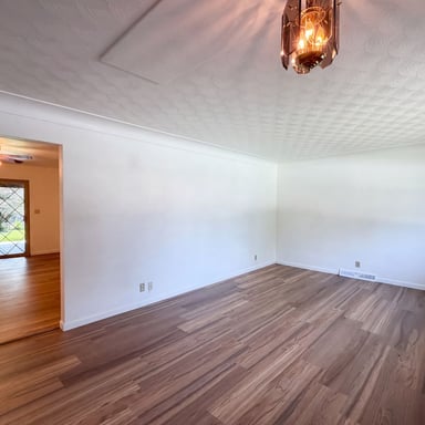 Property photo 3 of 209 Dana Dr