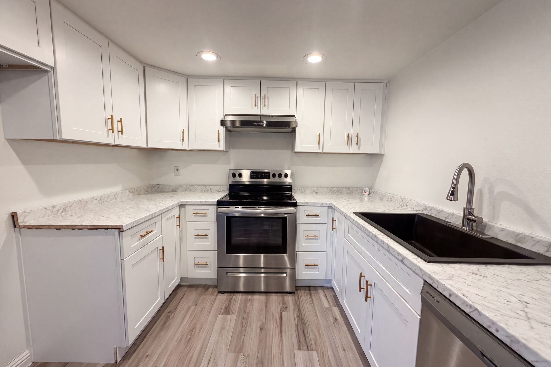 Photo 2 of 23 of 1701 E Katie Ave, Las Vegas, NV
