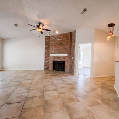 Property photo 3 of 6806 Raintree Frst