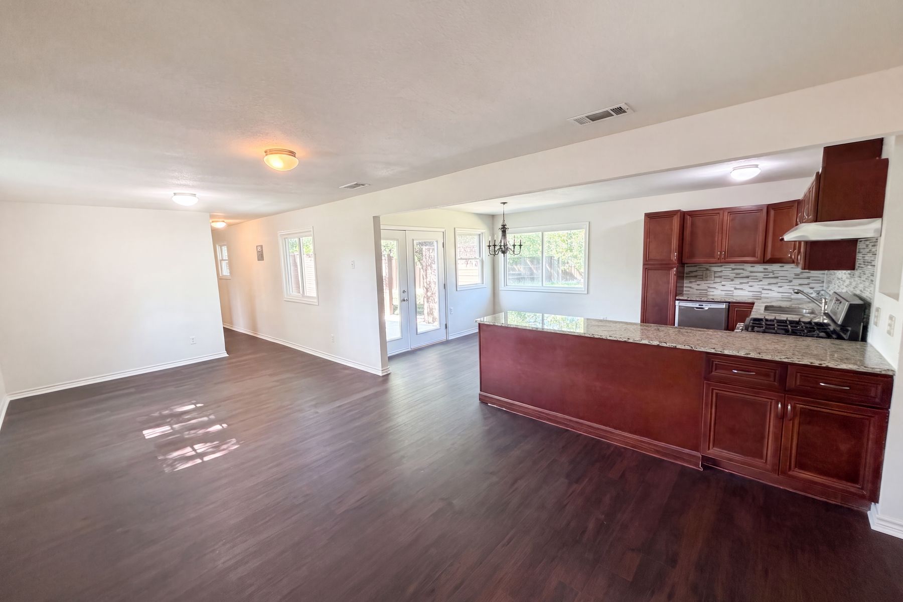 Property photo 3 of 10504 Ruidosa St