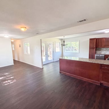 Property photo 3 of 10504 Ruidosa St