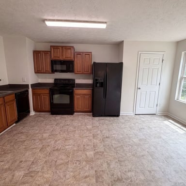 Property photo 2 of 6369 Redan Sq