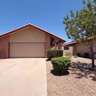 Property photo 1 of 5208 E Tamblo Dr