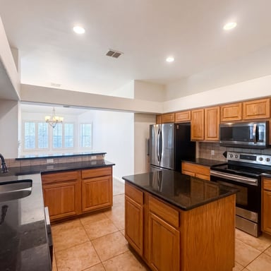 Property photo 2 of 12 Birchwood Cir
