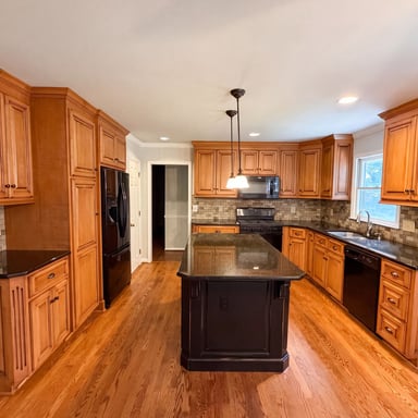 Property photo 2 of 3029 Southampton Cir