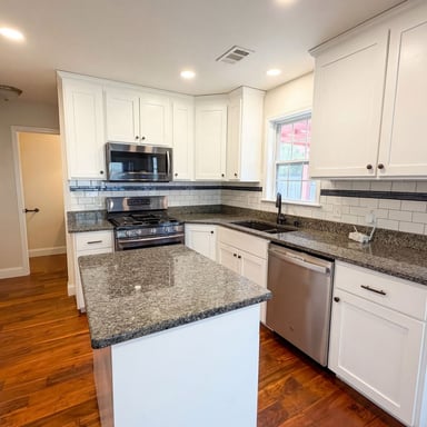 Property photo 2 of 202 Arbor Oaks Dr