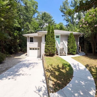 Property photo 1 of 2336 Nesbitt Dr NE