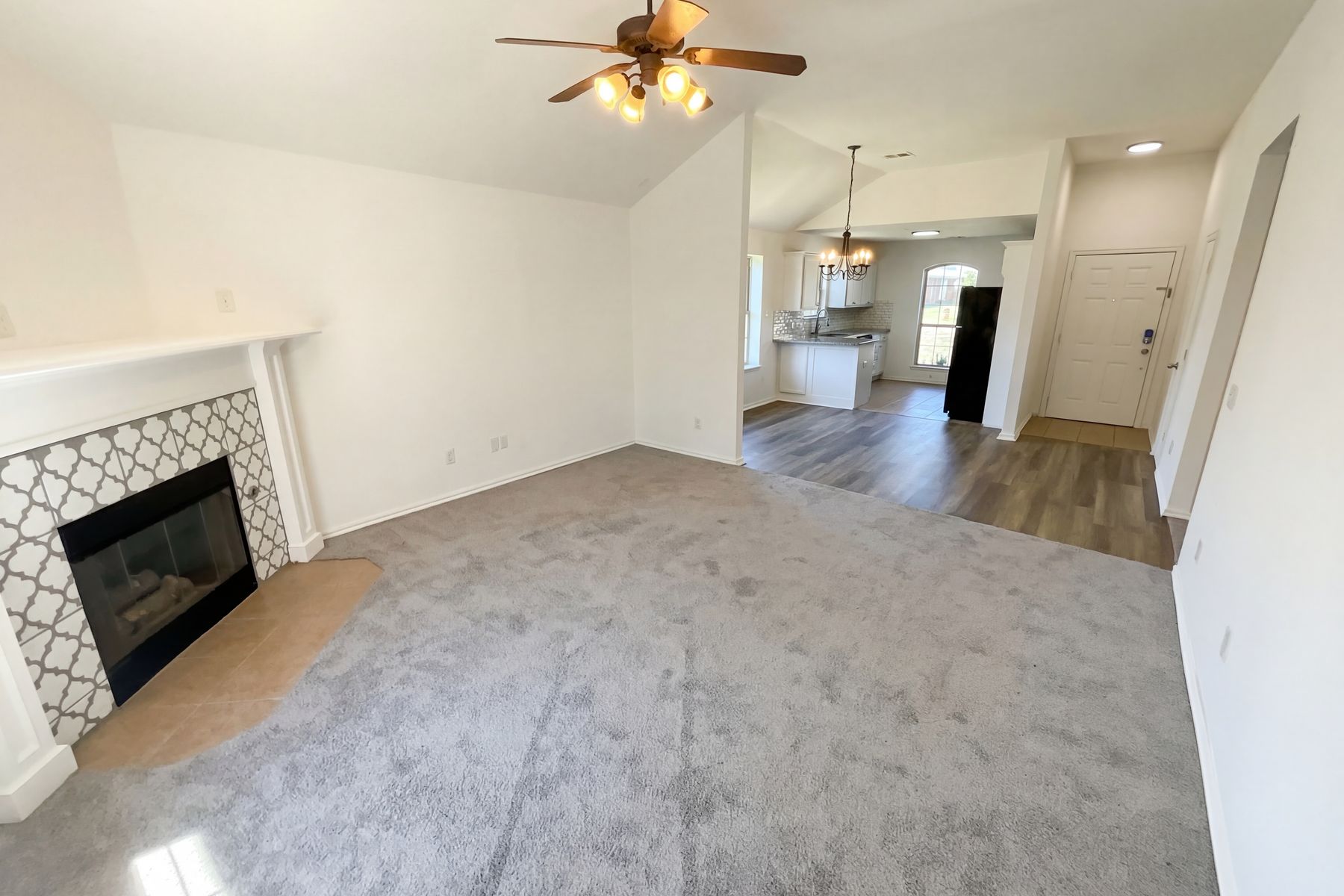 Property photo 3 of 504 Woodbriar