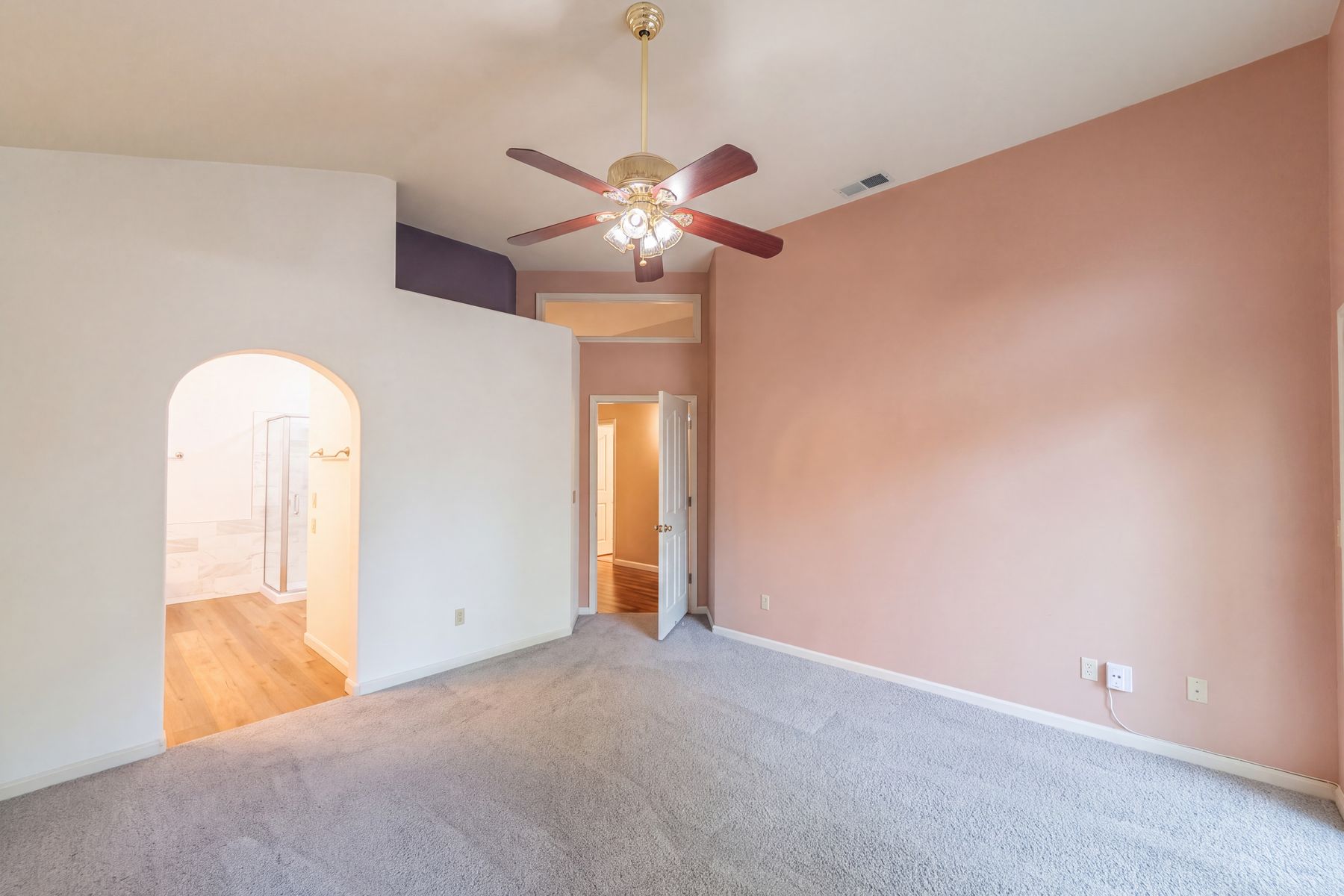 Property photo 3 of 5344 Swindon Rd