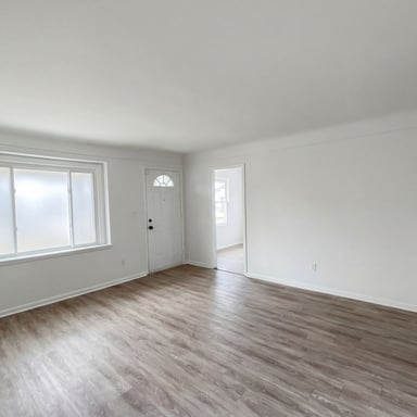 Property photo 3 of 24610 Parklawn St