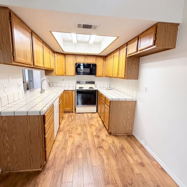 Property photo 2 of 5056 Jeffreys St Unit 102