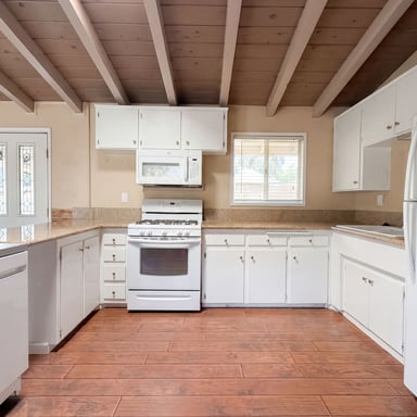 Property photo 2 of 1145 Rivera Dr