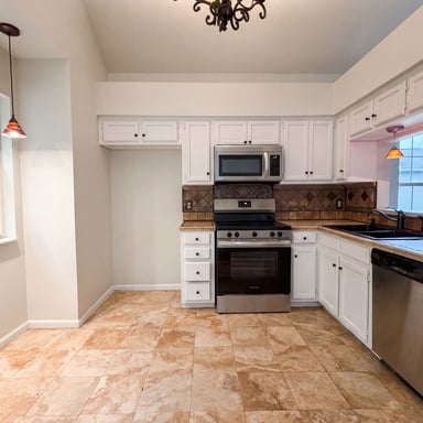 Property photo 2 of 4046 Farmingham Woods Dr