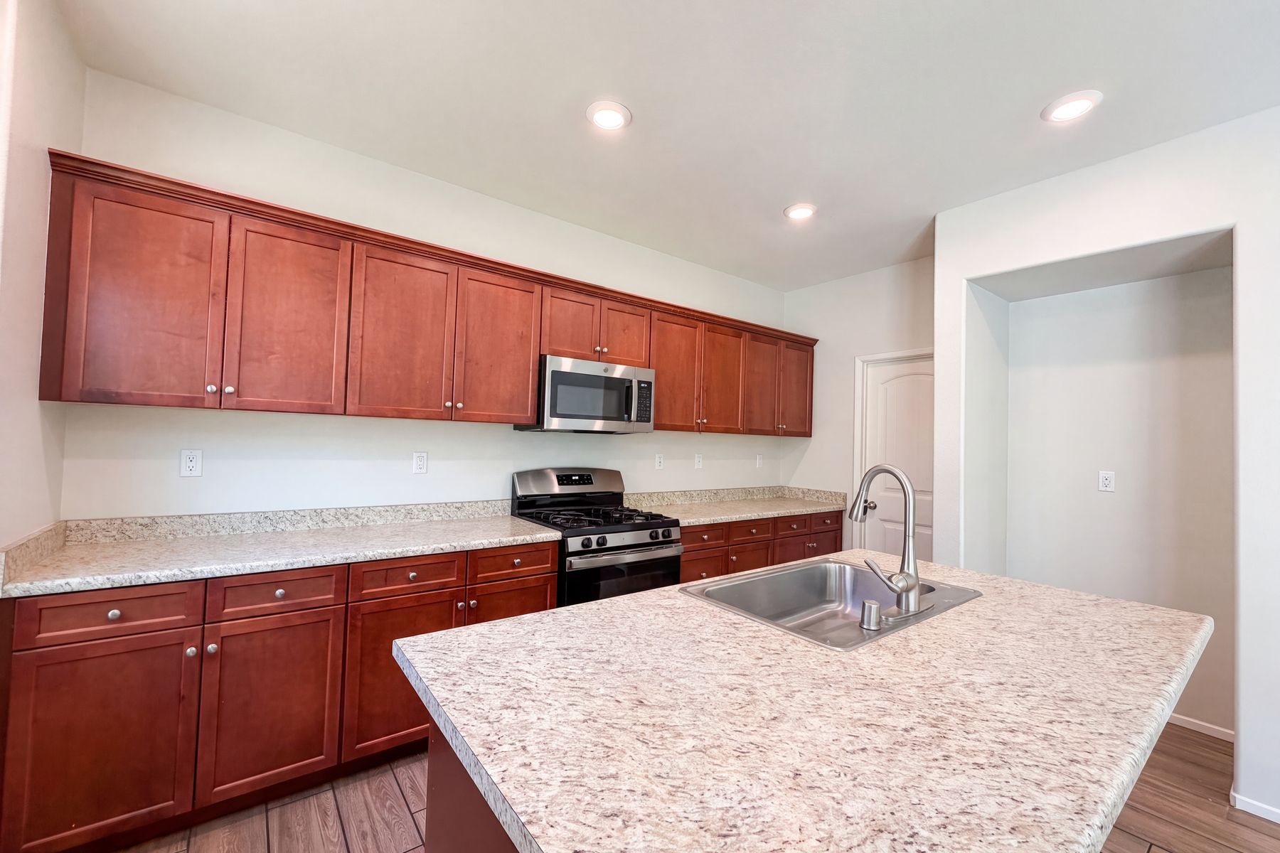 Photo 2 of 26 of 30401 Village Terrace Dr, Menifee, CA