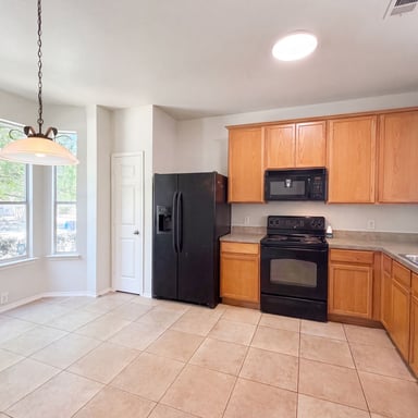 Property photo 2 of 10636 Traymore Dr