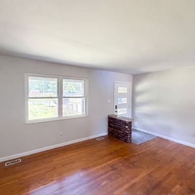 Property photo 3 of 2883 S Wollenweber Rd