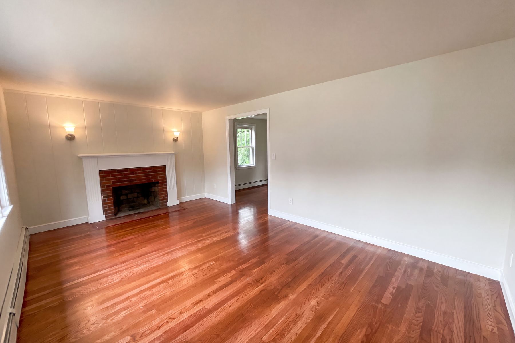 Property photo 3 of 48 Woodlawn St