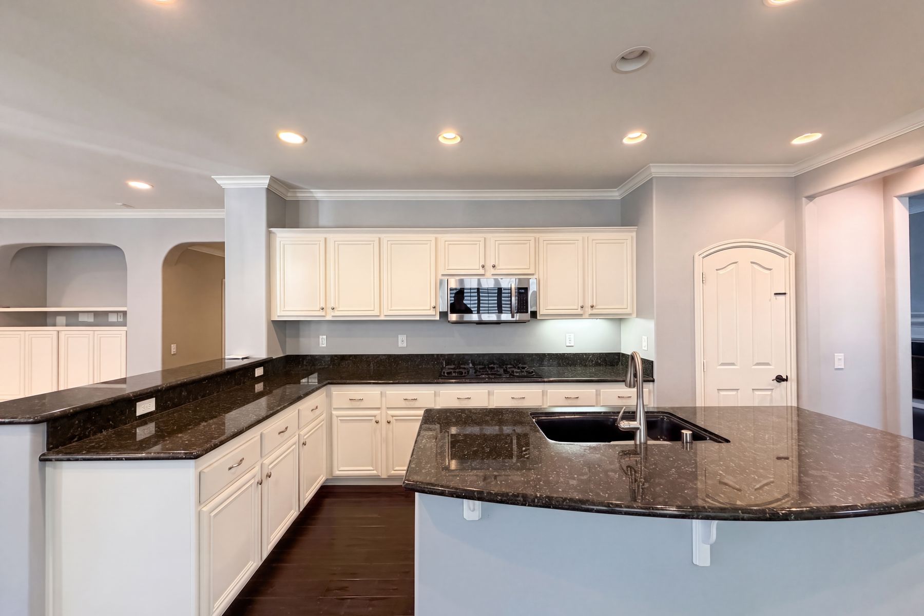 Photo 2 of 37 of 25701 Chestnut Way, Stevenson Ranch, CA