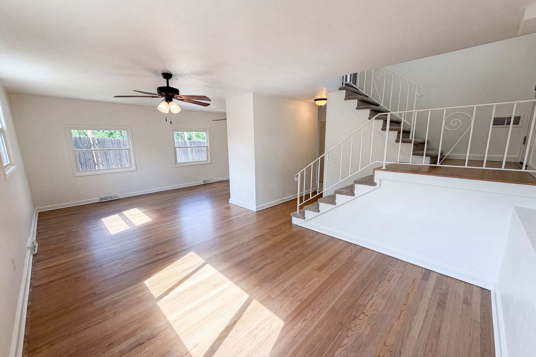 Property photo 3 of 519 N Gilbert St