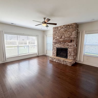 Property photo 3 of 2714 Green Ash Ln