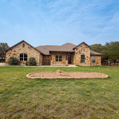 Property photo 1 of 105 E Eden Vly