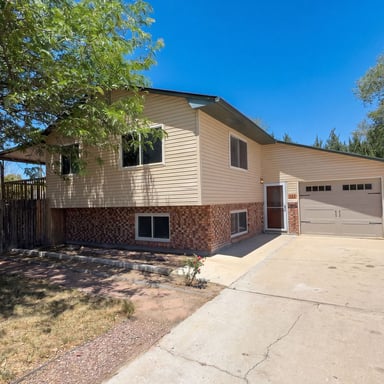 Property photo 1 of 301 4th St