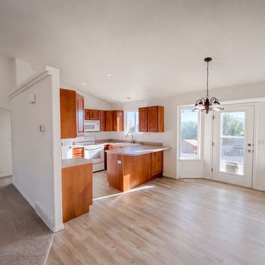 Property photo 2 of 14273 S Heartstone Cir