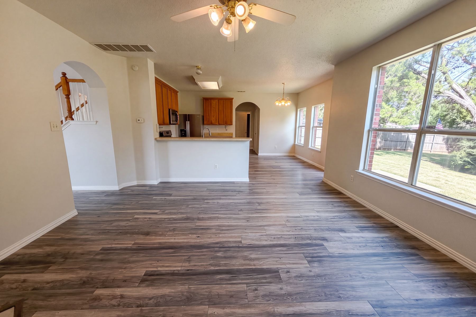 Property photo 3 of 448 N Waterford Oaks Dr