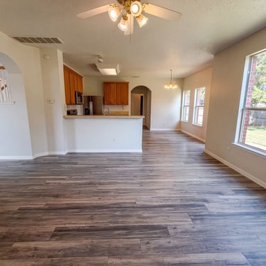 Property photo 3 of 448 N Waterford Oaks Dr
