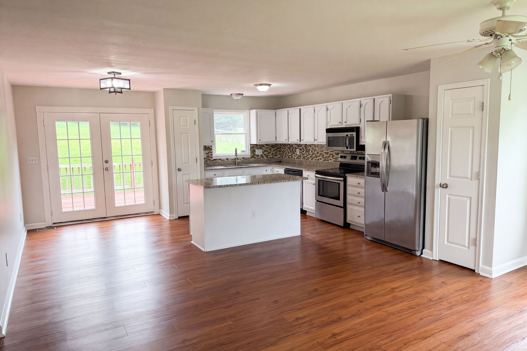 Property photo 3 of 8749 Christopher Ln