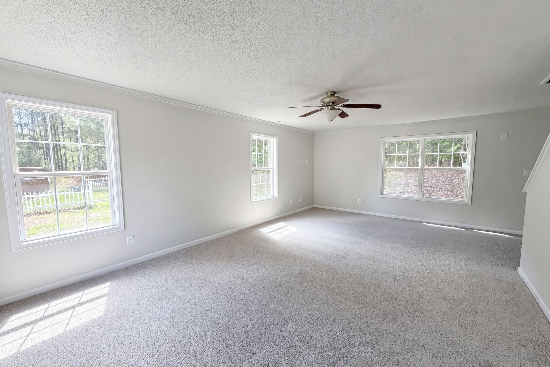 Property photo 3 of 708 Woodgreen Dr
