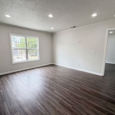 Property photo 3 of 12 Finch Wood Dr