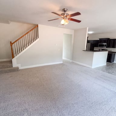 Property photo 3 of 212 Summergate Ln