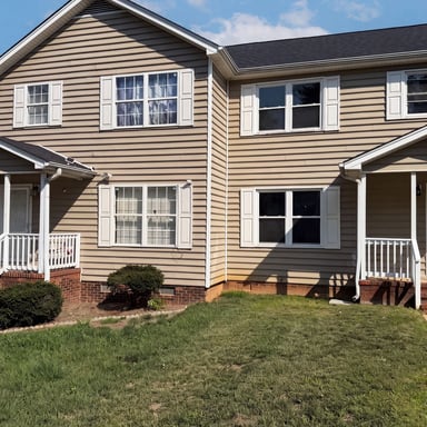 Property photo 1 of 889 Salem Pointe Ln