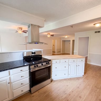 Property photo 2 of 6456 Yorkshire Dr