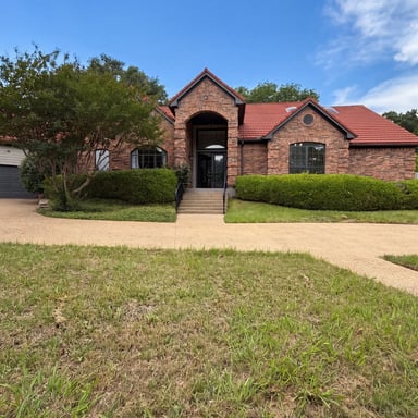 Property photo 1 of 2405 Castle Rock Rd