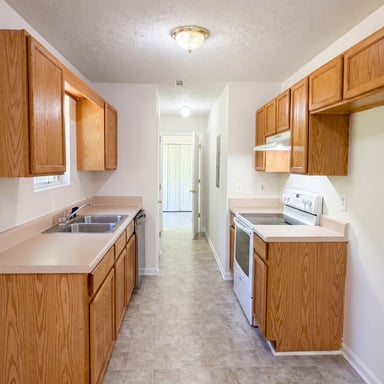 Property photo 2 of 182 Livingston Ln