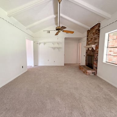 Property photo 3 of 16338 Hollow Wood Dr