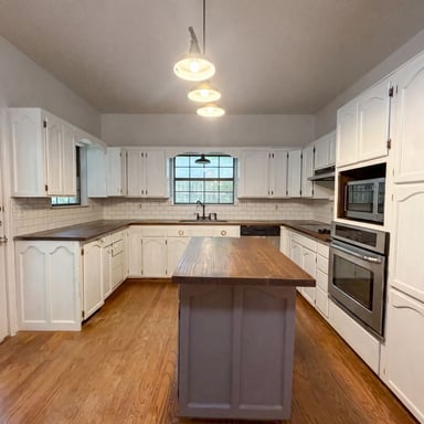 Property photo 2 of 3504 Victorian Dr